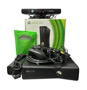 Microsoft - XBOX 360 4GB Sem HD - Magic Domain - Mais de 10 anos